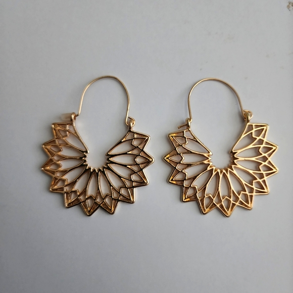 Mandala Flower Earrings - Picture 1 of 1